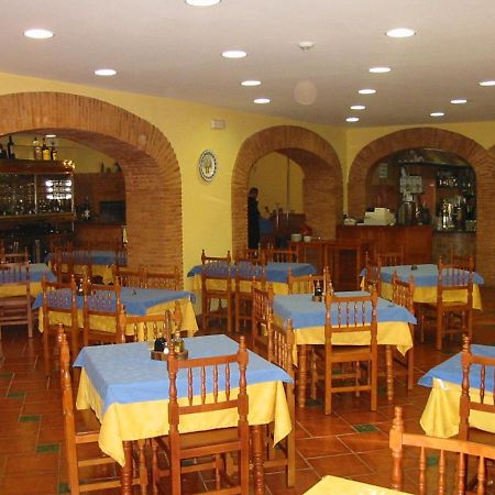 Hostal-Restaurante El Paisano Guadalema de los Quinteros Eksteriør bilde