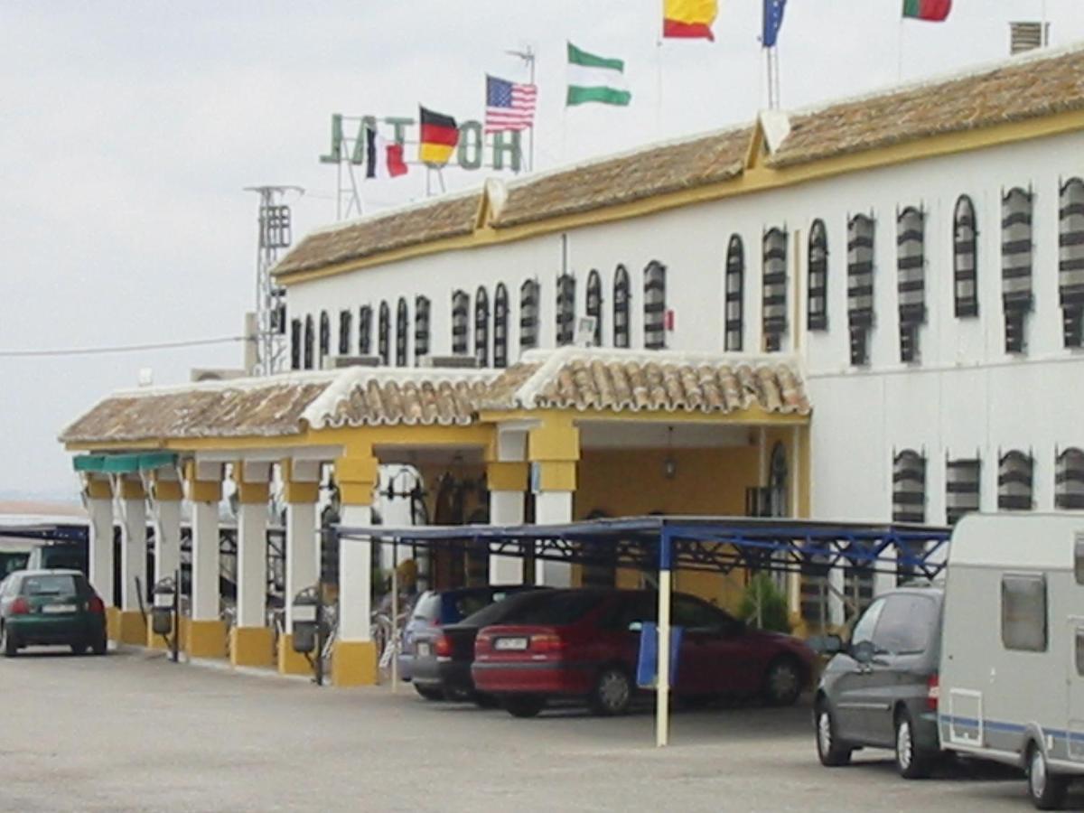 Hostal-Restaurante El Paisano Guadalema de los Quinteros Eksteriør bilde